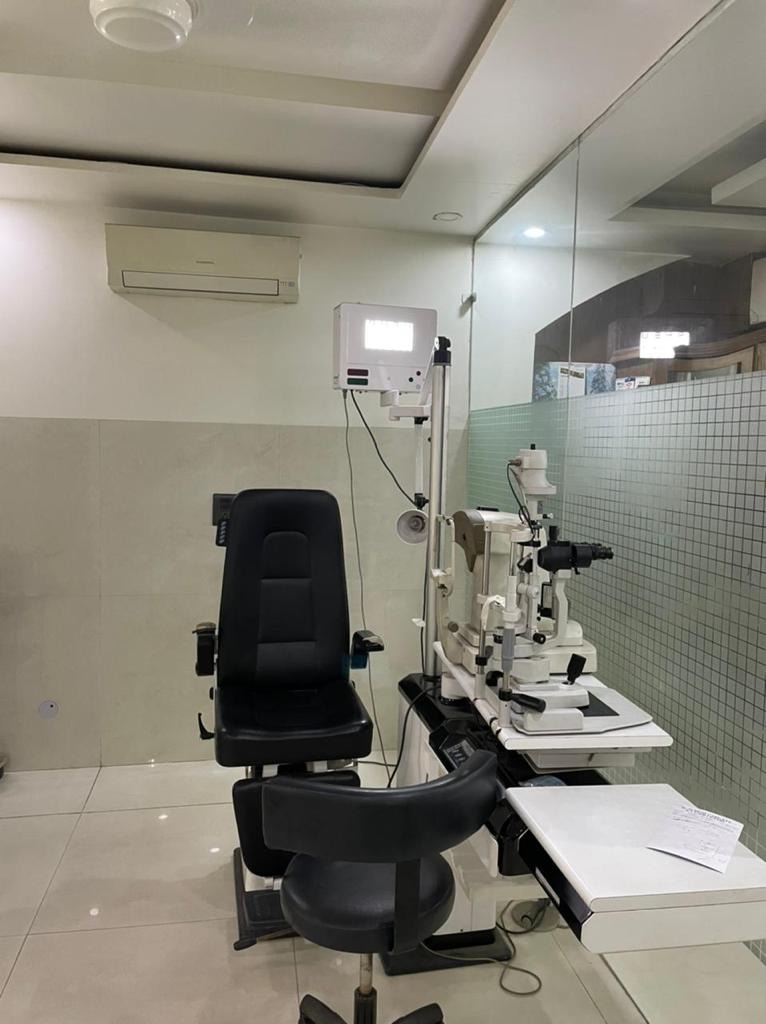 Eye Checkup Room